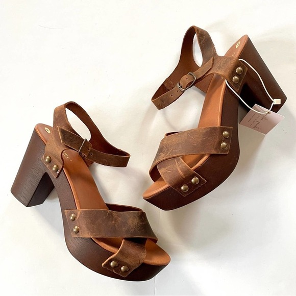 Threaded Pear Mila Lace Up Flat Shoes